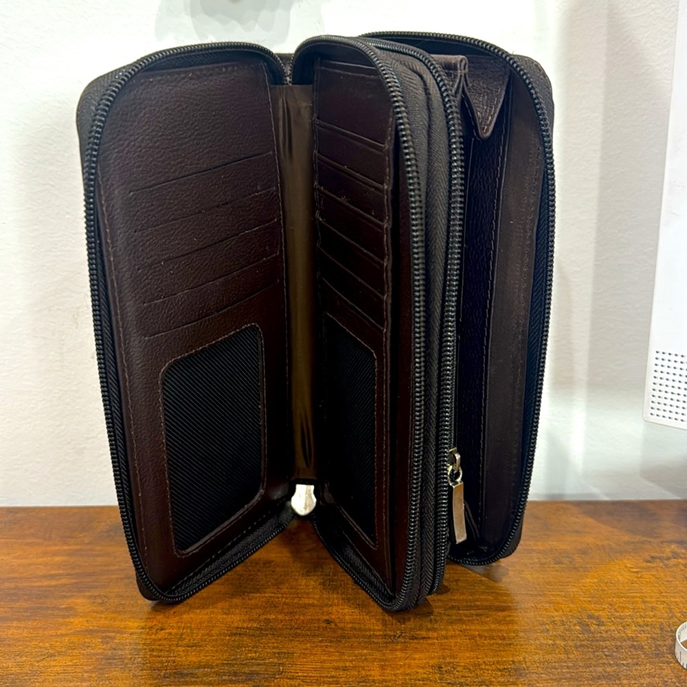 wallet - Picture 5 of 5